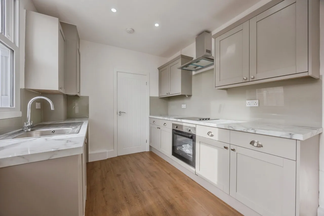 Lower Road, Kenley, Surrey, CR8, photo 4