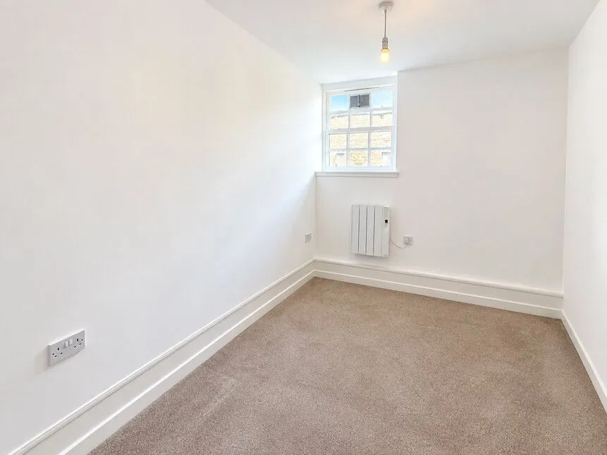 Guildhall Street, Dunfermline, KY12, photo 9