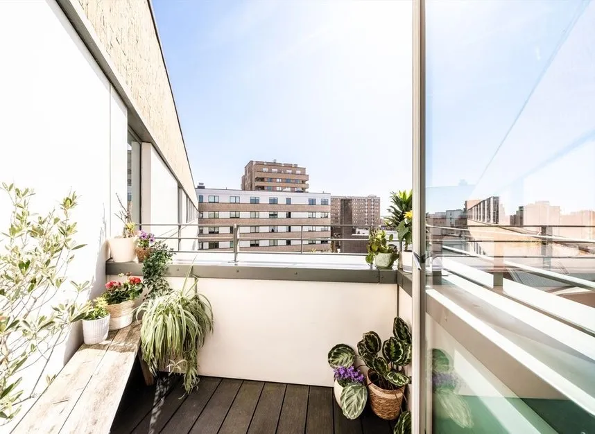 White Bear Lane, Hounslow, TW3, photo 6