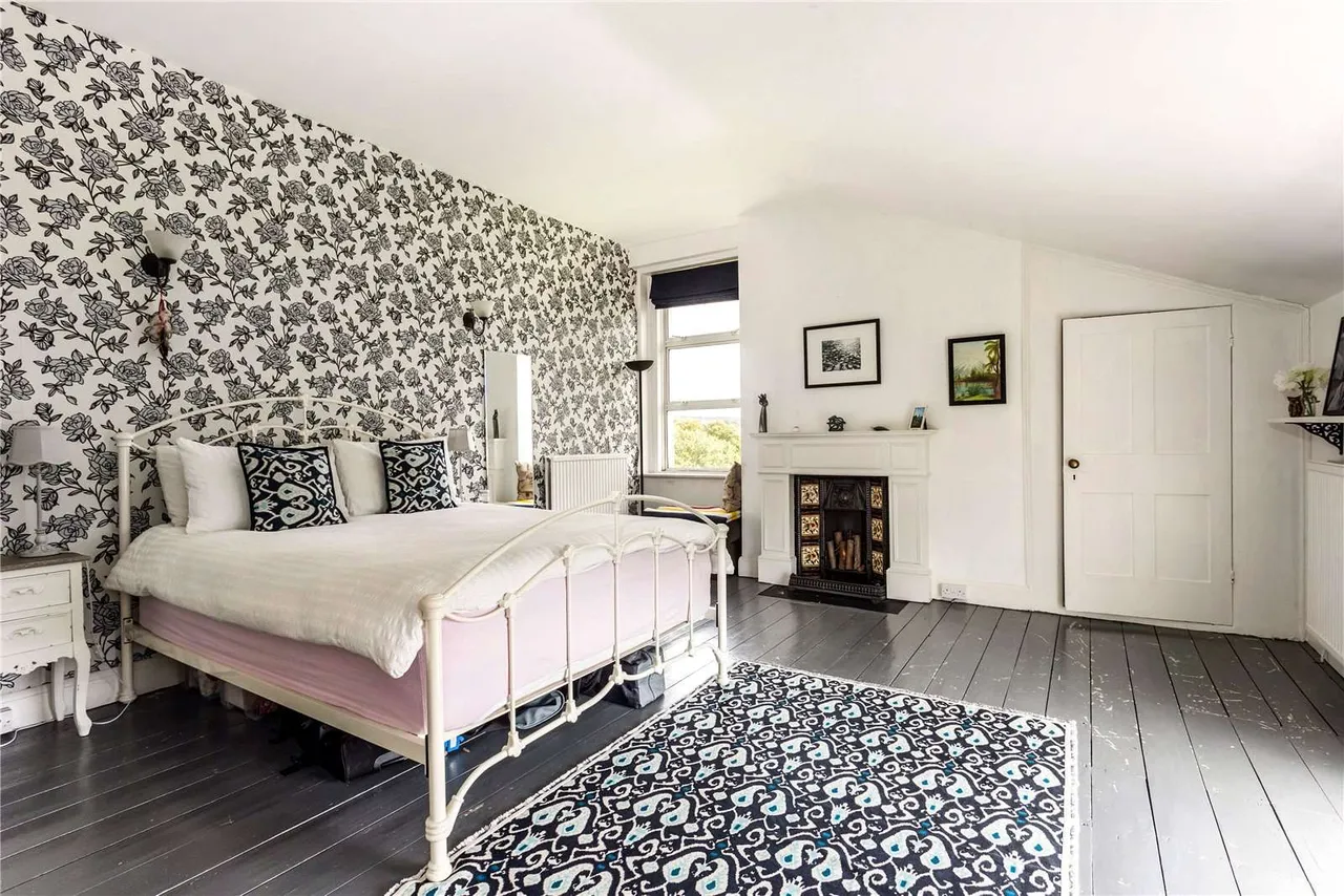 Warden Hill Road, Cheltenham, GL51, photo 10
