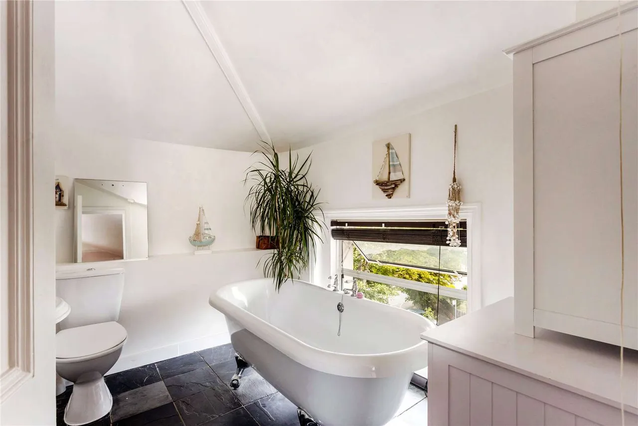 Warden Hill Road, Cheltenham, GL51, photo 6