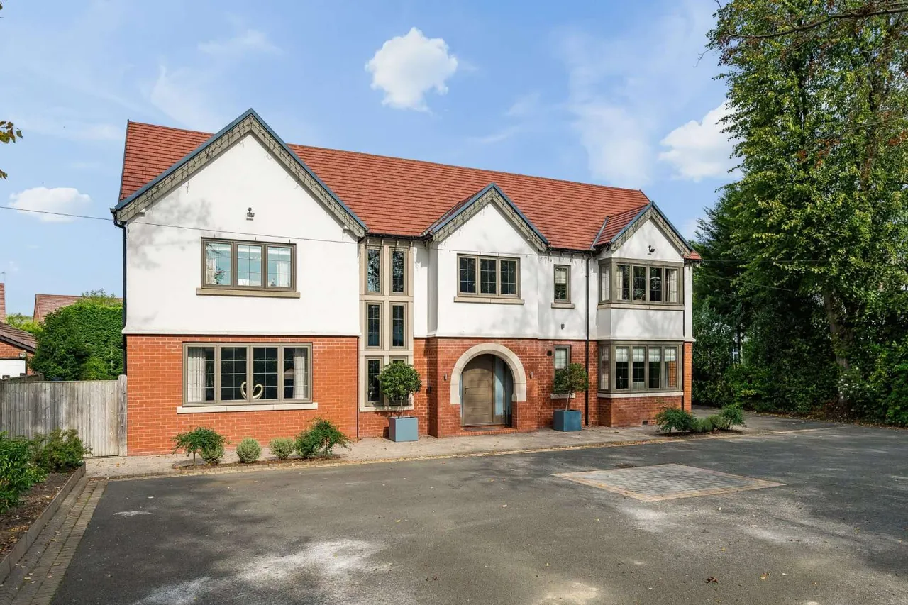 Adlington Road, Wilmslow, SK9, photo 26