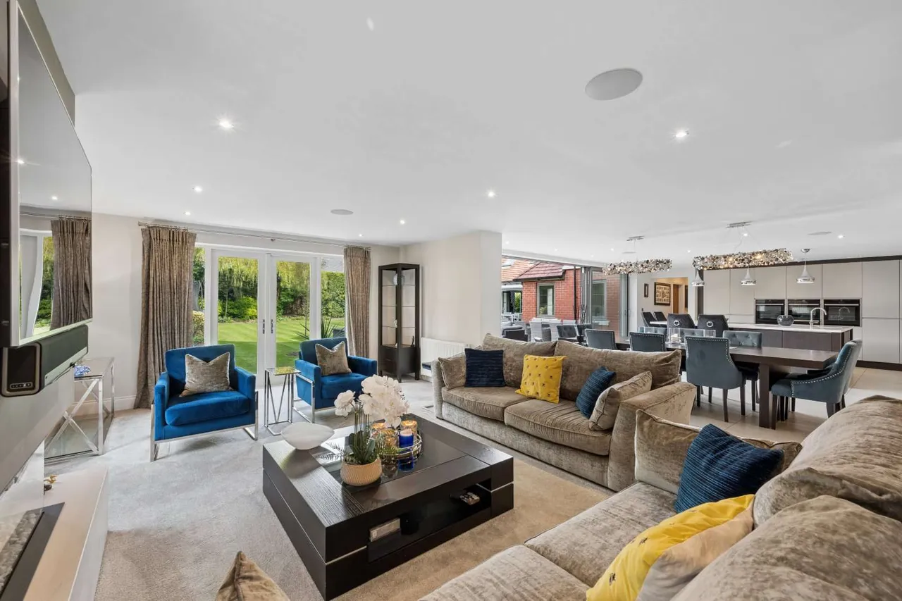 Adlington Road, Wilmslow, SK9, photo 4