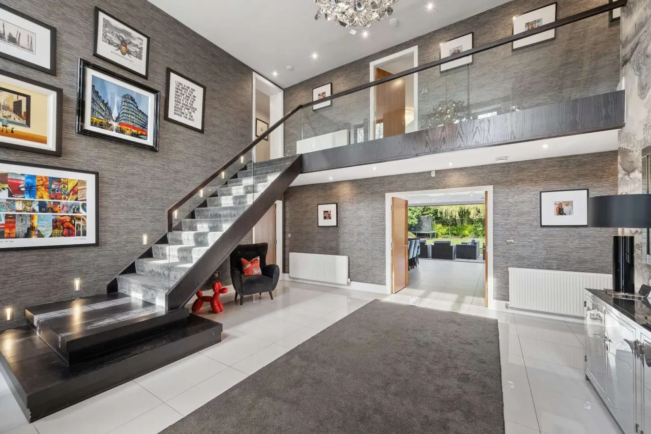 Adlington Road, Wilmslow, SK9, photo 3
