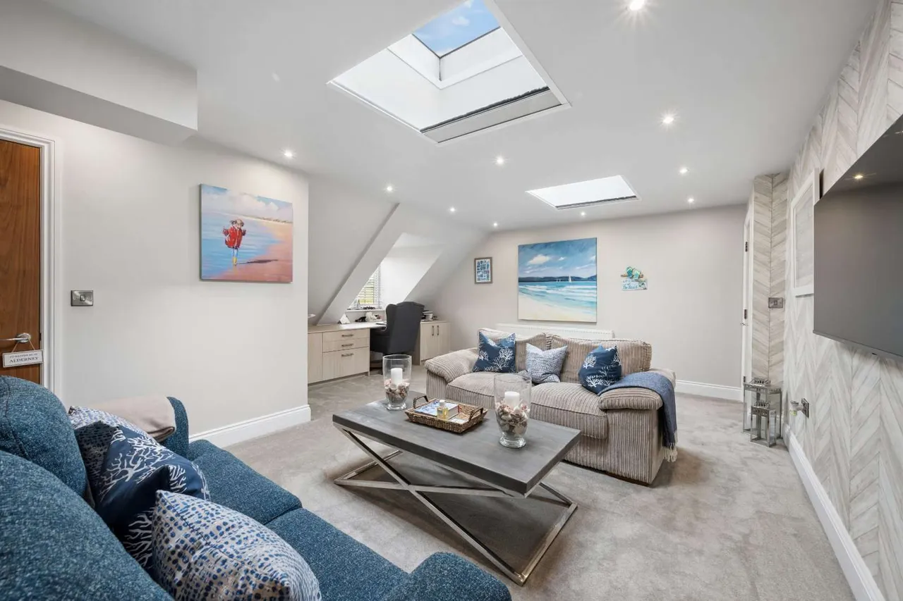 Adlington Road, Wilmslow, SK9, photo 20