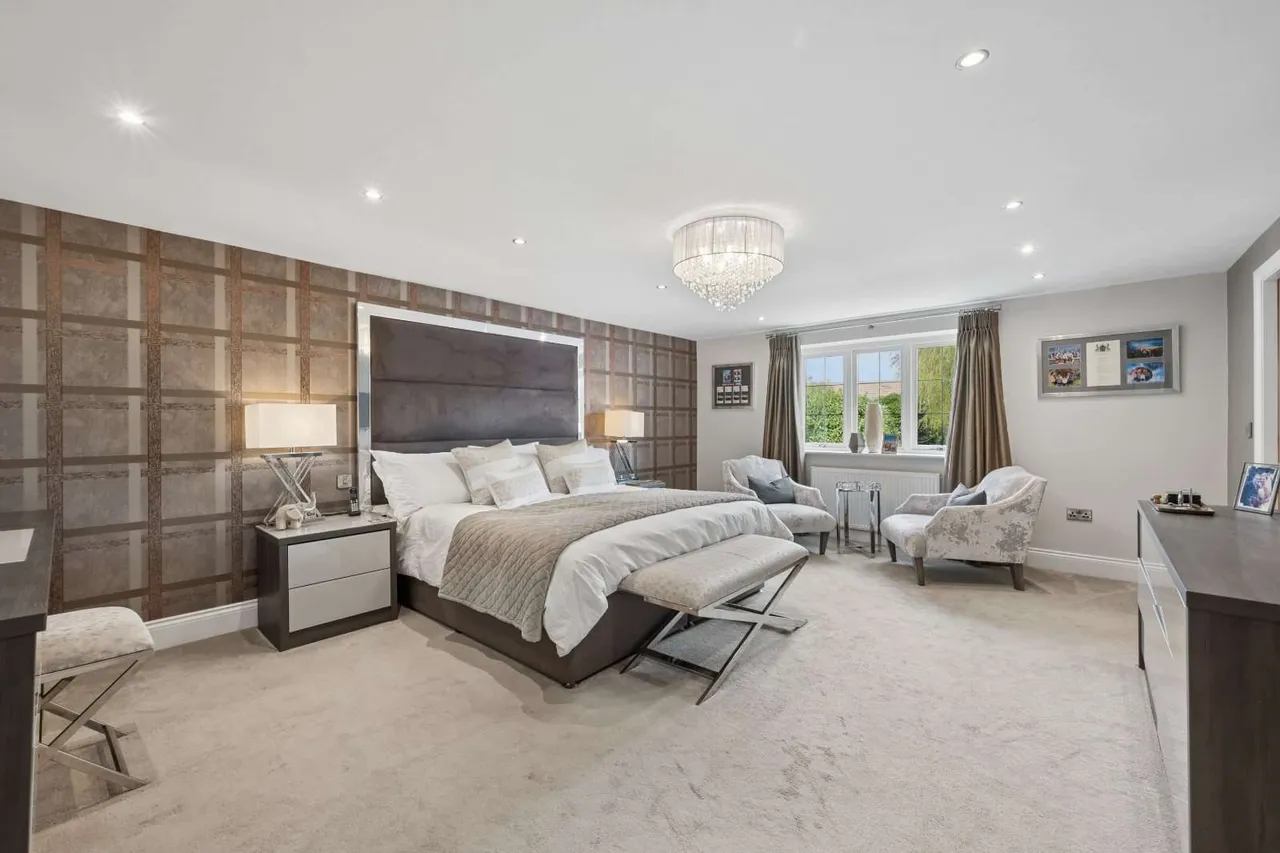 Adlington Road, Wilmslow, SK9, photo 12