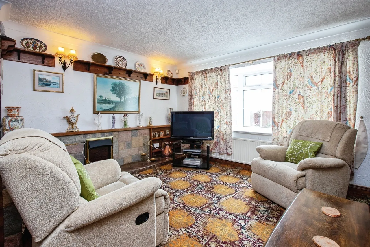 Commons Close, Newthorpe, NG16, photo 9
