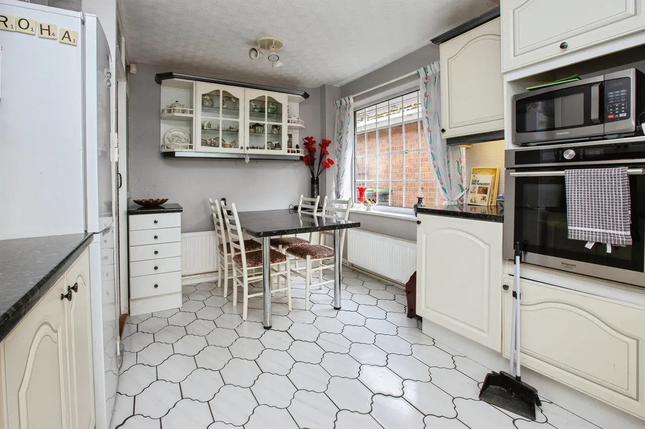 Commons Close, Newthorpe, NG16, photo 3