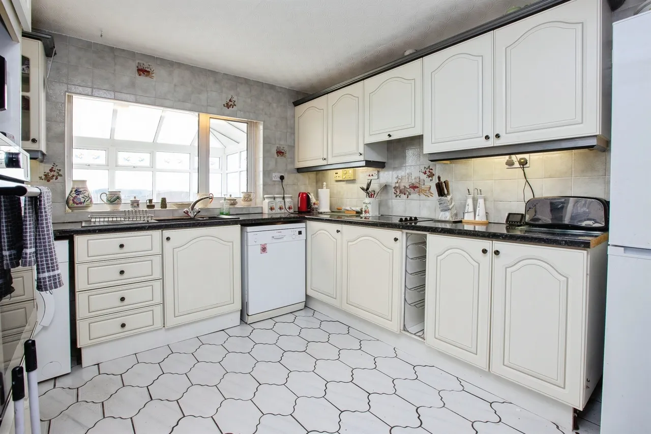 Commons Close, Newthorpe, NG16, photo 6