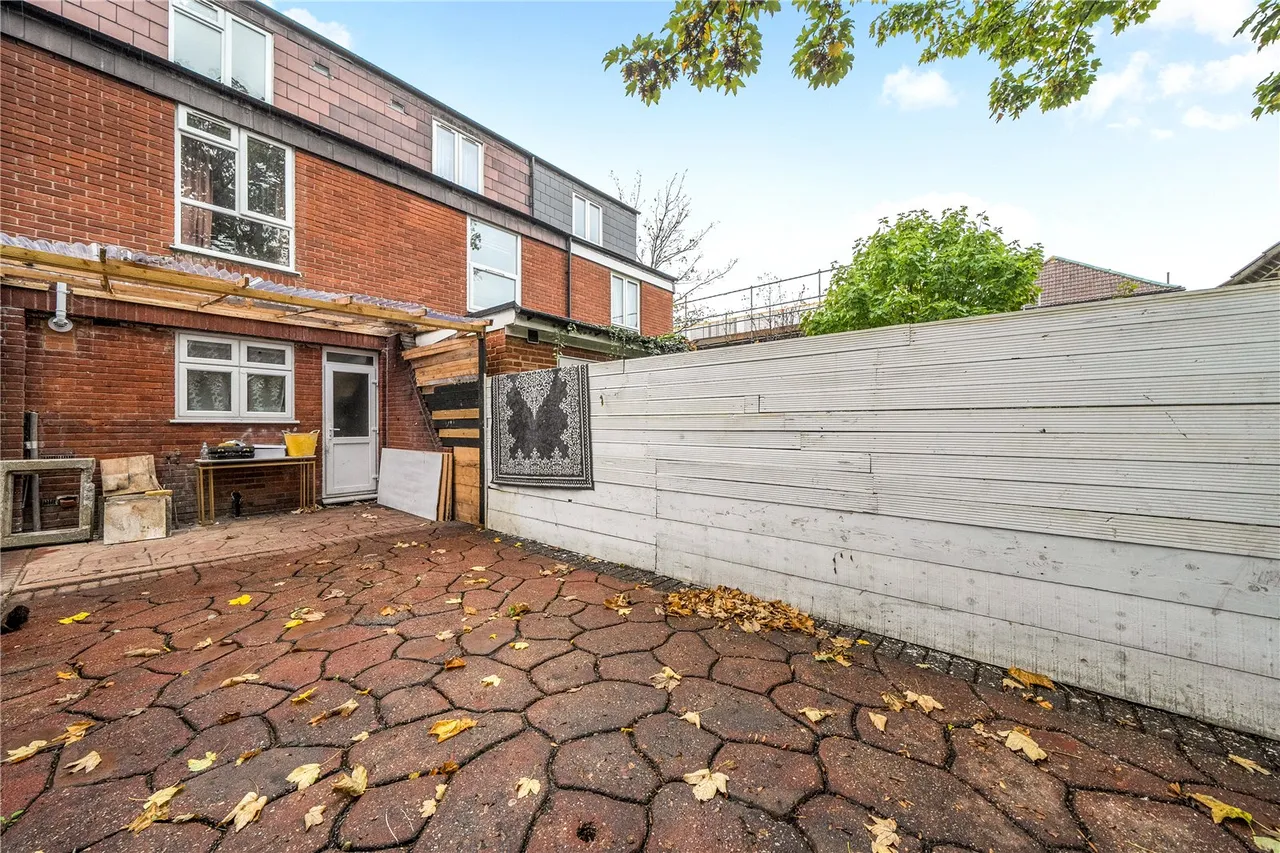 Charles Road, Ealing, W13, photo 14