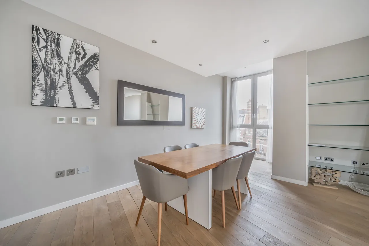 Apartment 702, 1 Palace Street, London, photo 3