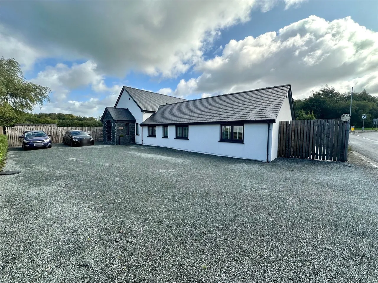 4 bed house for sale, Caeathro, Caernarfon, LL55