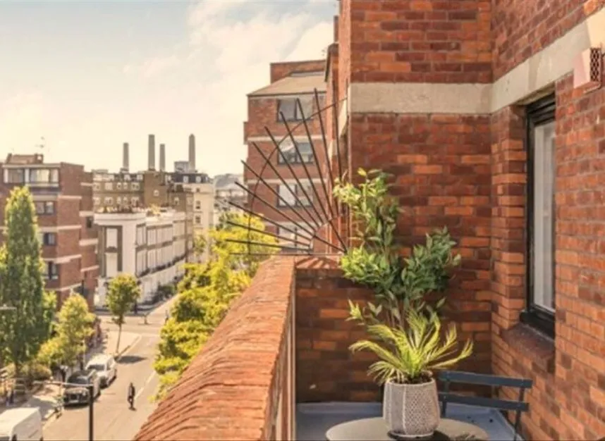 Vauxhall Bridge Road, Pimlico, SW1V, photo 7