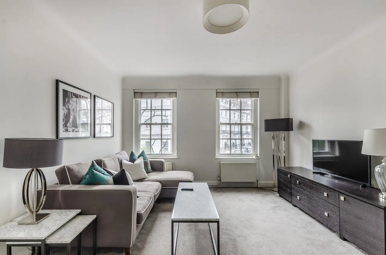 27 Pelham Court, 145 Fulham Road, London, photo 2