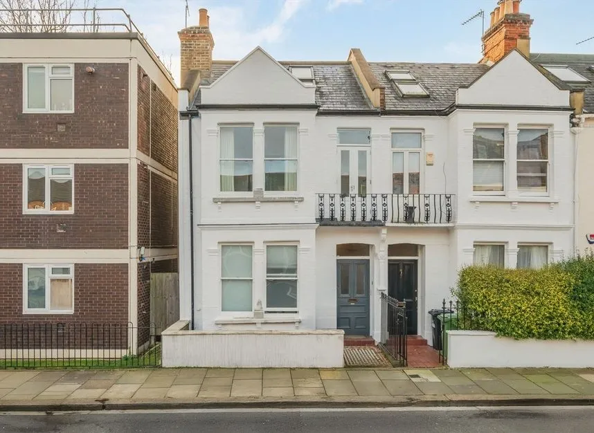 3 bed flat for sale — Burnfoot Avenue, Fulham, SW6