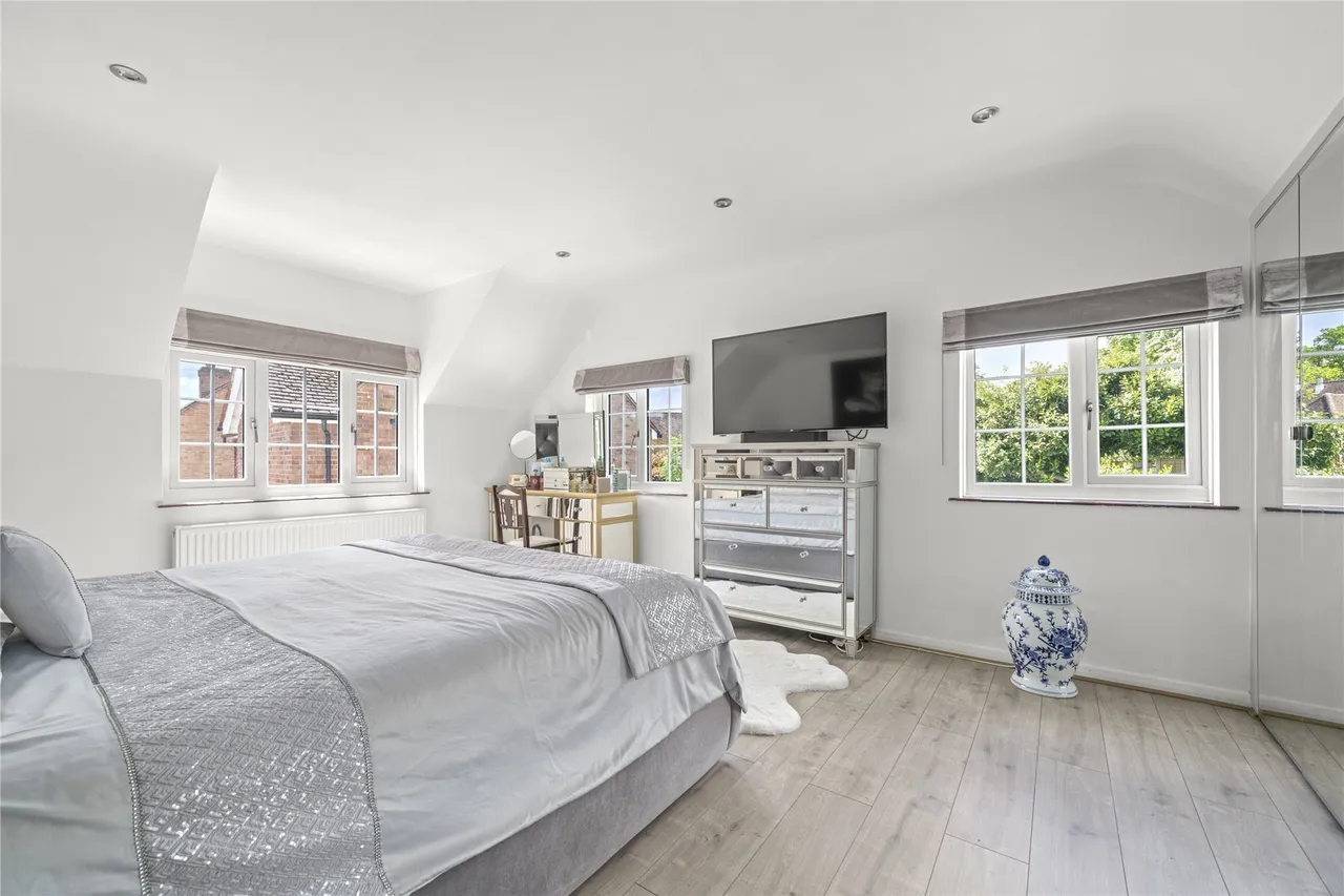 Brooklands Road, Weybridge, Surrey, KT13, photo 11