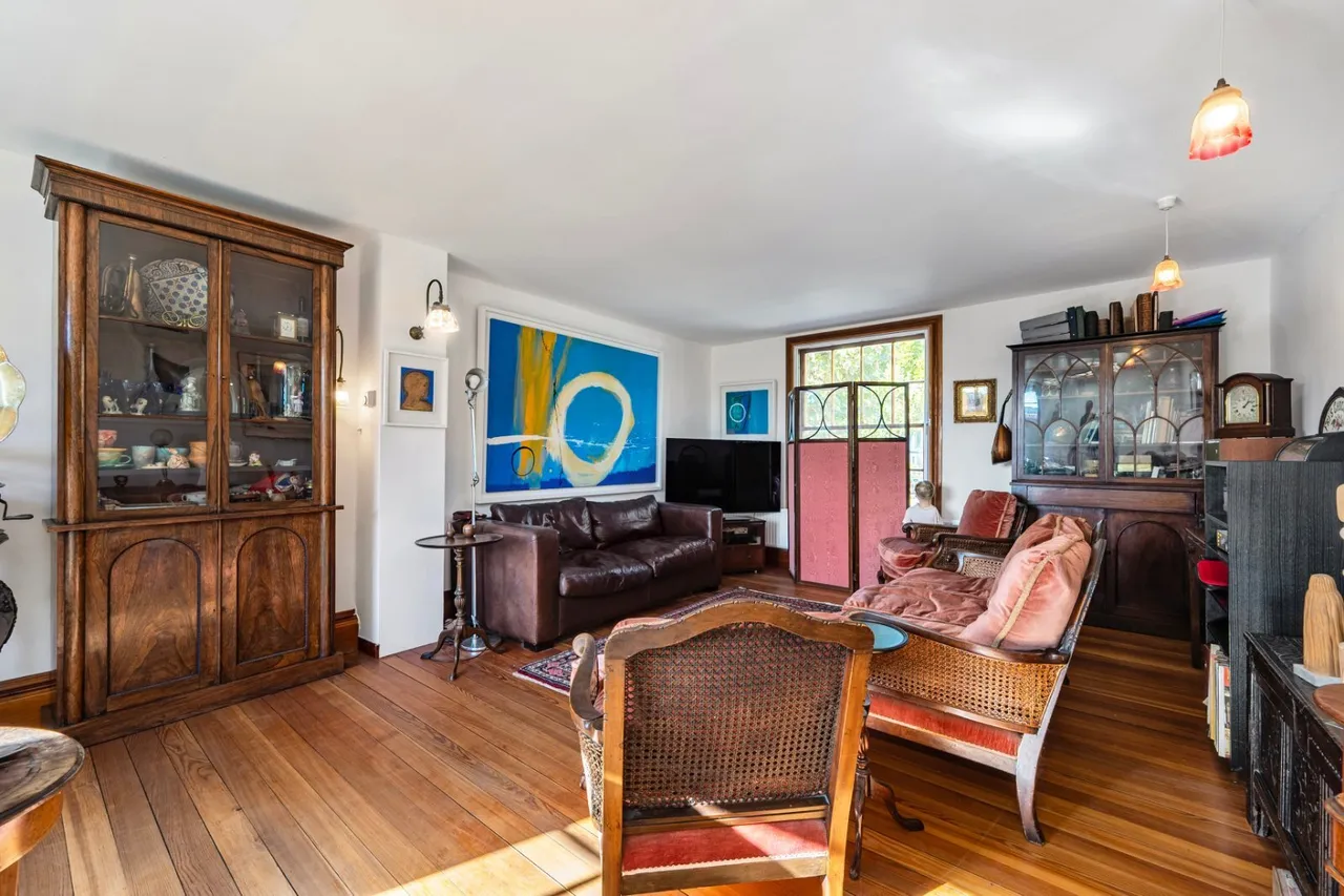 Leighton Road, London, NW5, photo 13