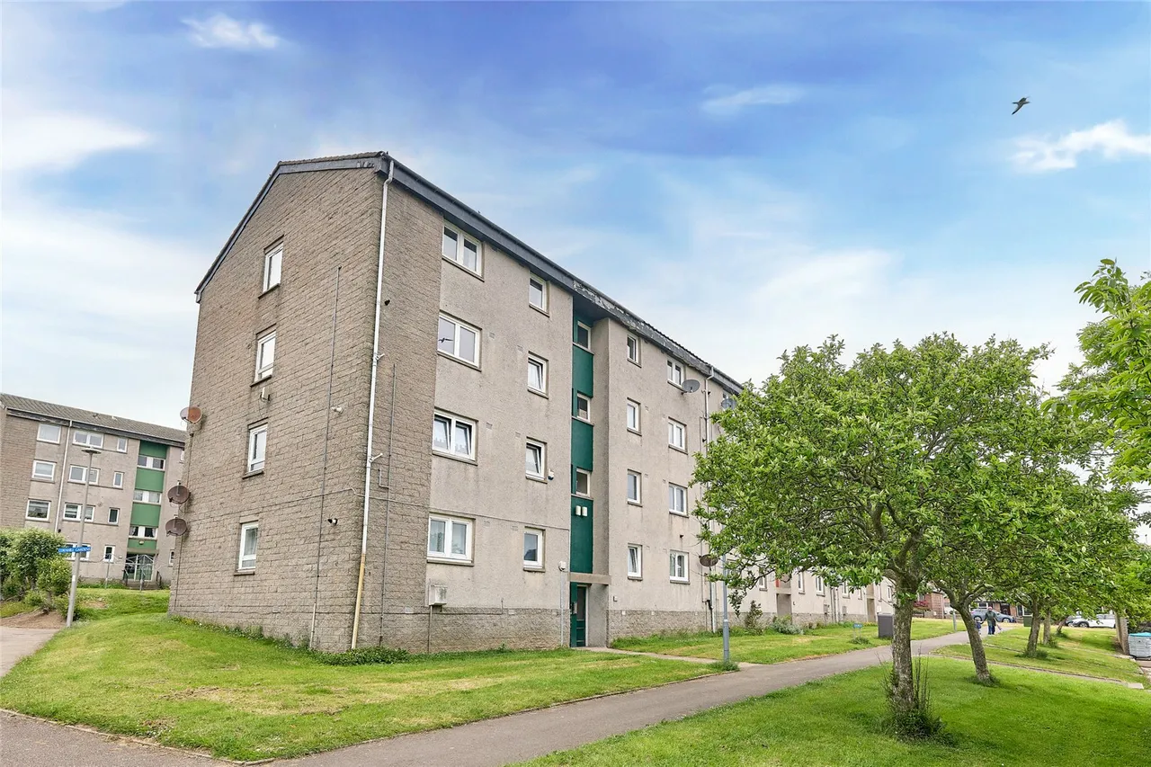 2 bed flat for sale, Cornhill Square, Aberdeen, AB16