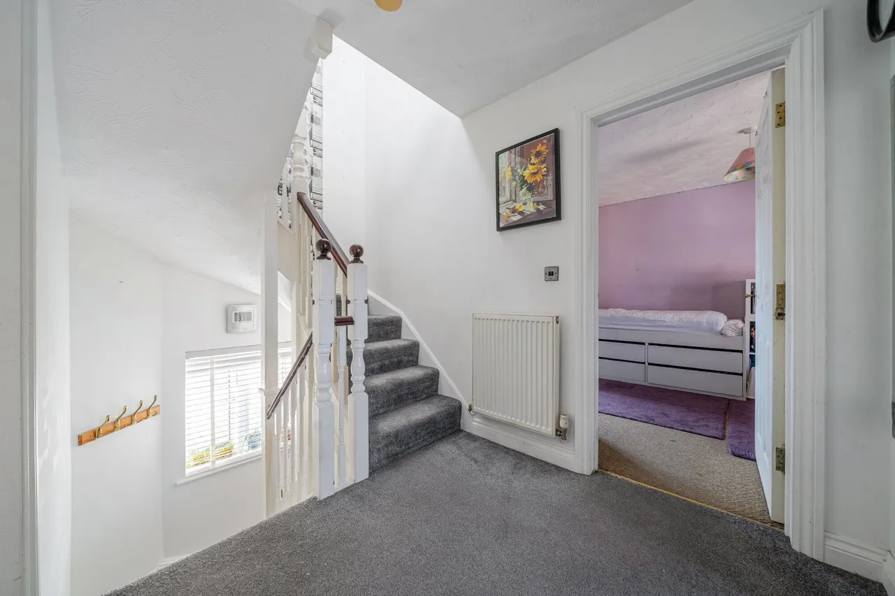 Newacres Road, SE28, photo 18