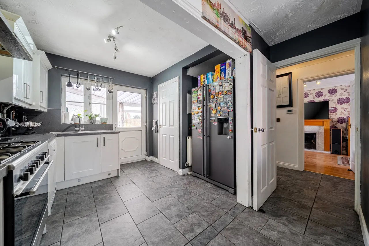 Newacres Road, SE28, photo 21