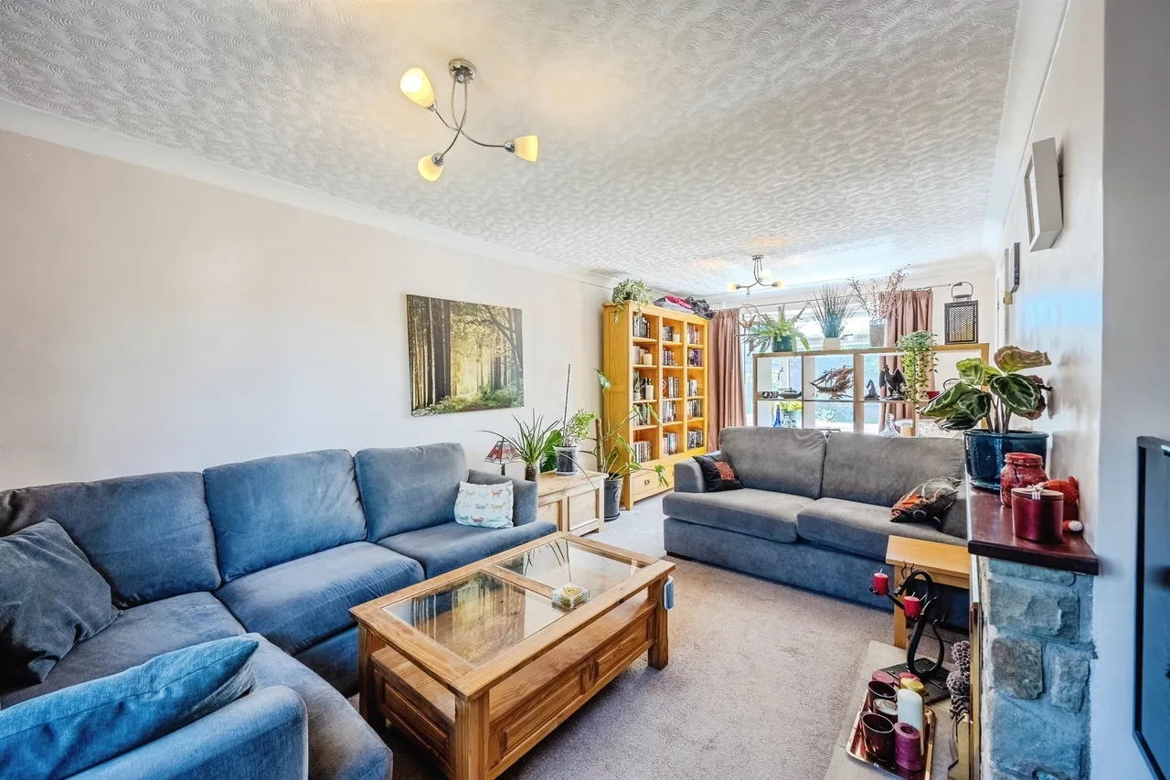 4 bed house for sale, Channel View Chepstow, NP16