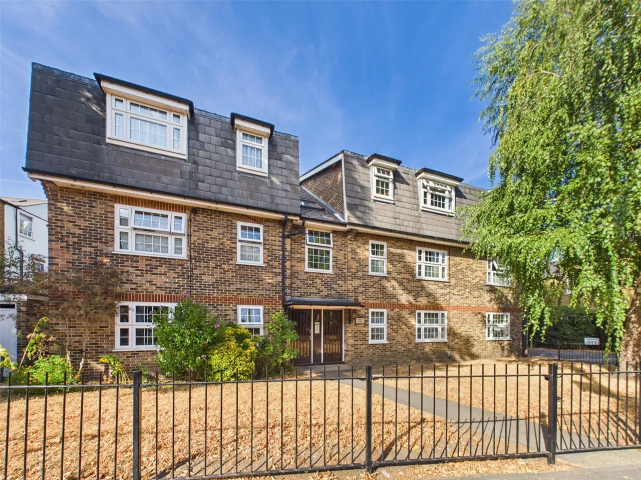 flat to rent, Hampton Road, Teddington, TW11