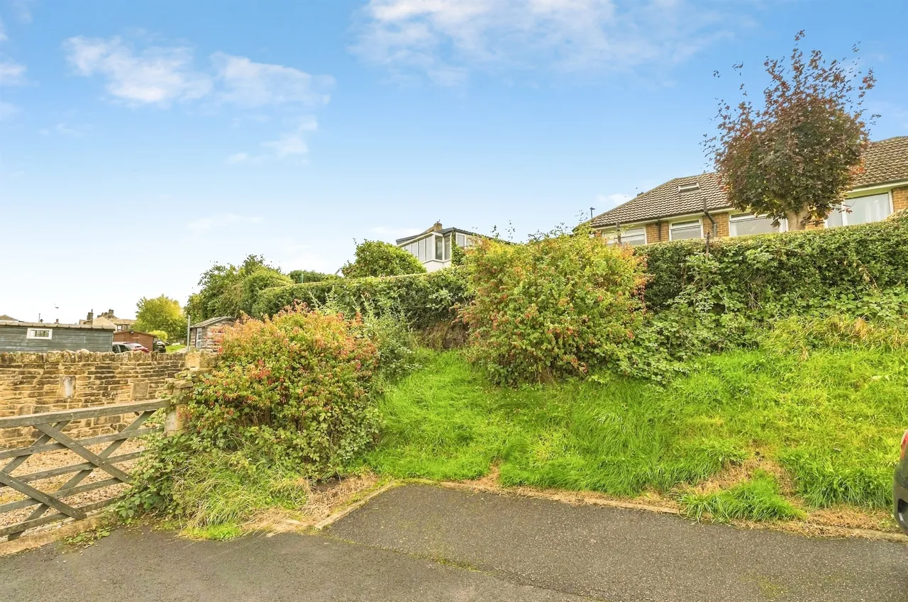 Meltham Road, Netherton, HD4, photo 11