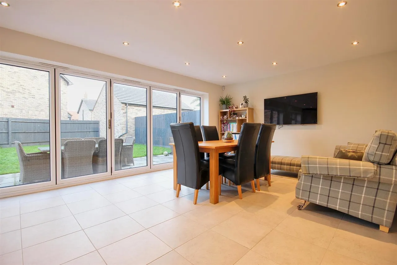 Eyre Grove, Hull Road, Hornsea, photo 7