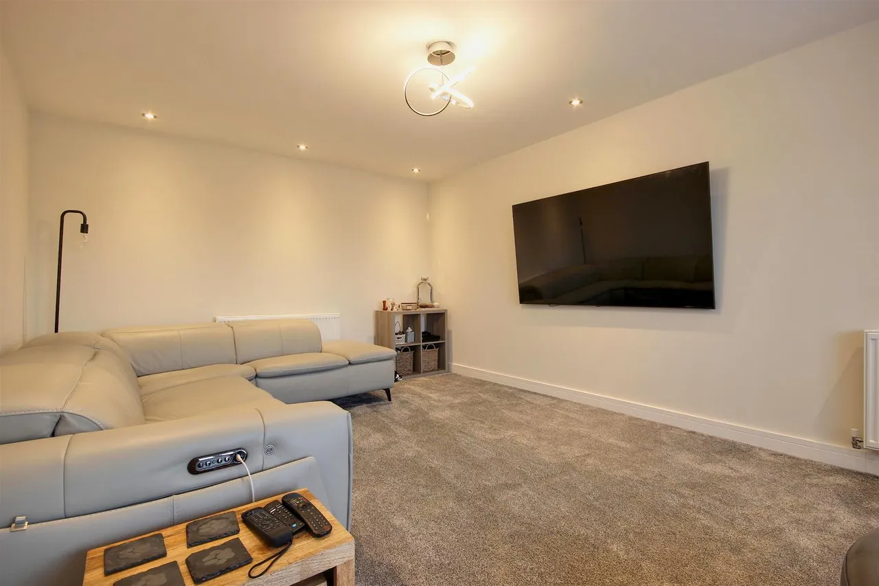 Eyre Grove, Hull Road, Hornsea, photo 8