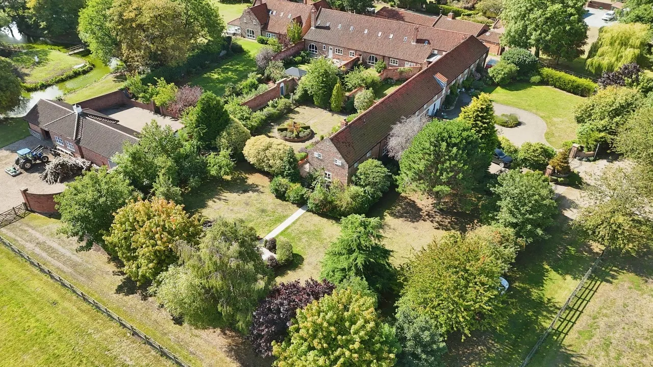 Camerton Hall Lane, Camerton, HU12, photo 24