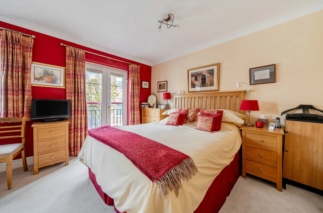 Perseus Terrace, Gunwharf Quays, PO1, photo 5