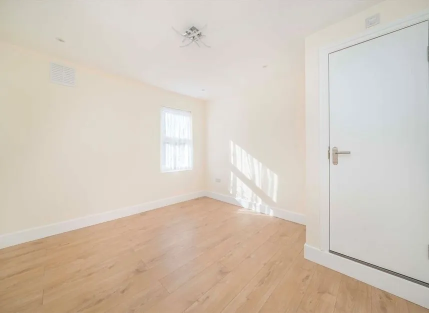 Cambridge Road, Kingston Upon Thames, KT1, photo 5