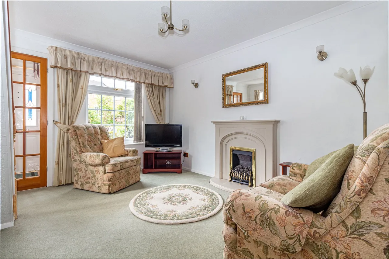 Kingscote Close, Church Hill North, Worcestershire, B98 9LJ, photo 2