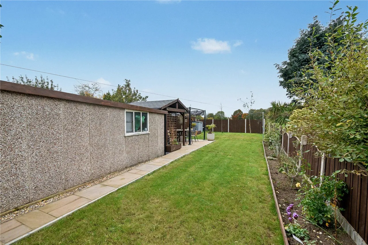 Lowther Grove, Garforth, LS25, photo 10