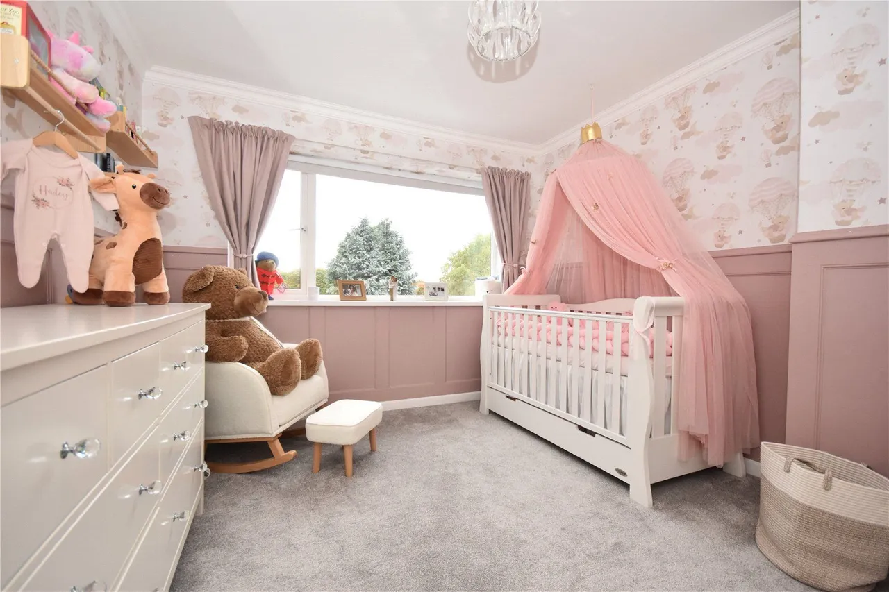 Lowther Grove, Garforth, LS25, photo 6
