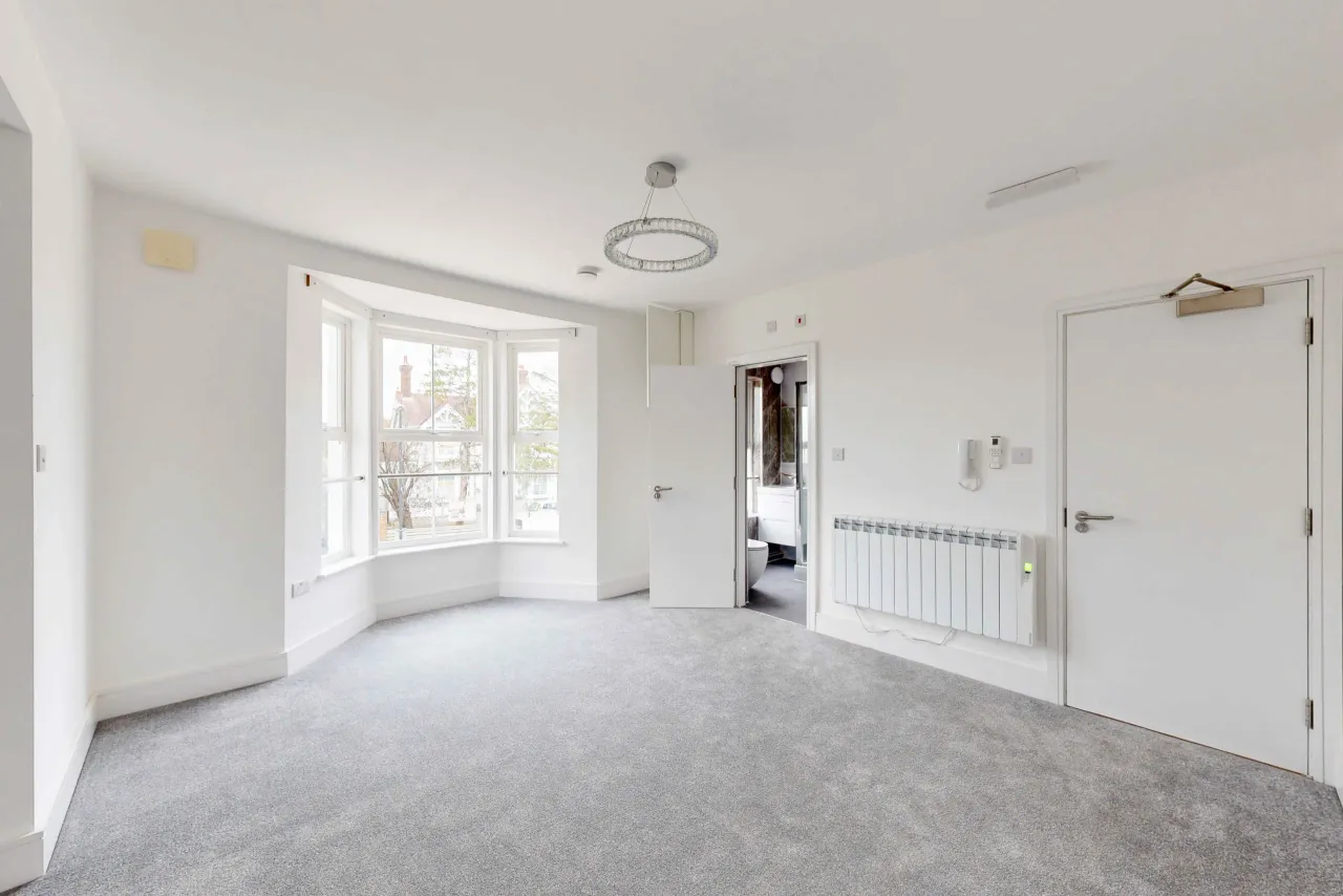 1 bed flat to rent, Ifield Road, Crawley, RH11