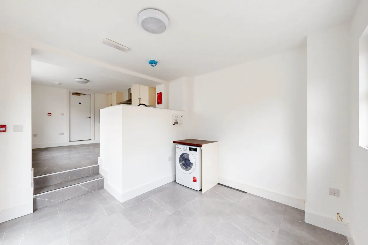 Ifield Road, Crawley, RH11, photo 12