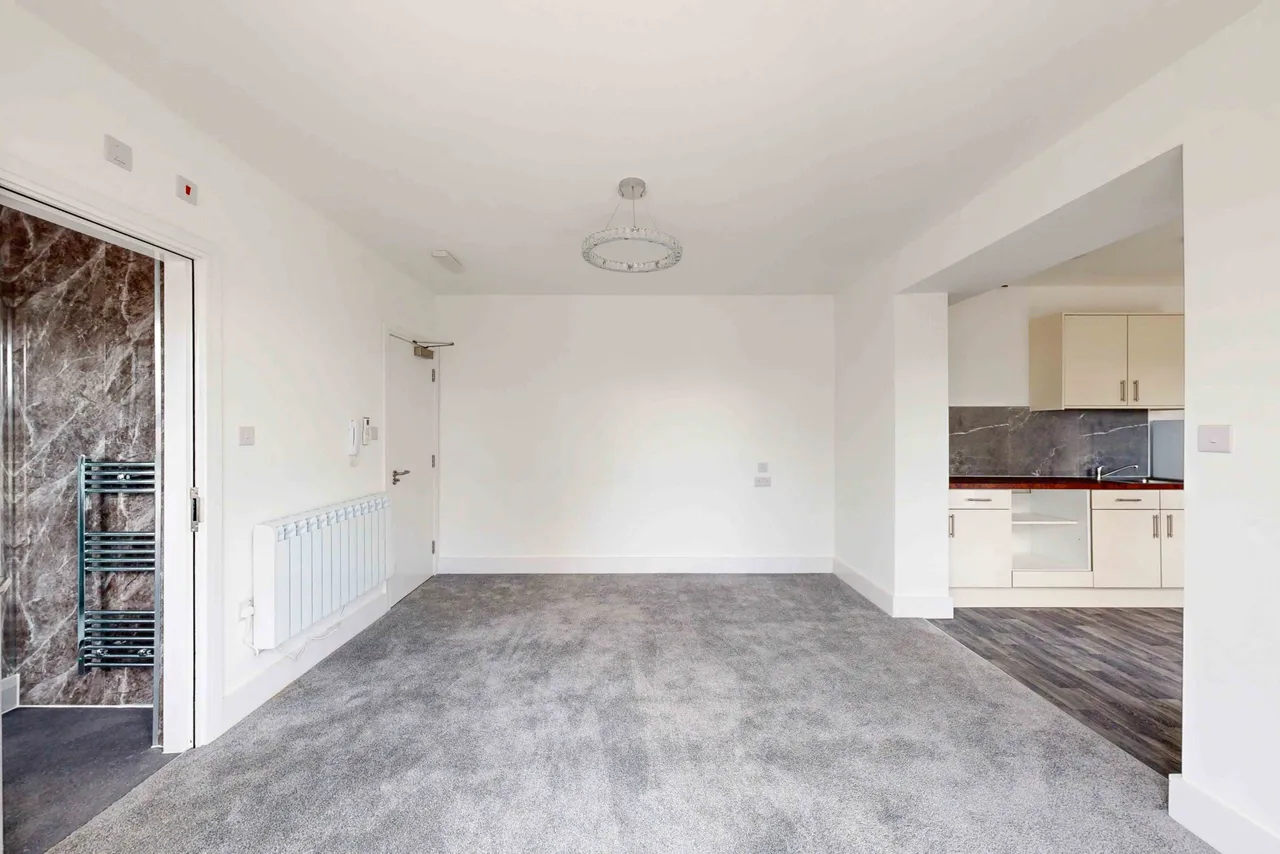 Ifield Road, Crawley, RH11, photo 2
