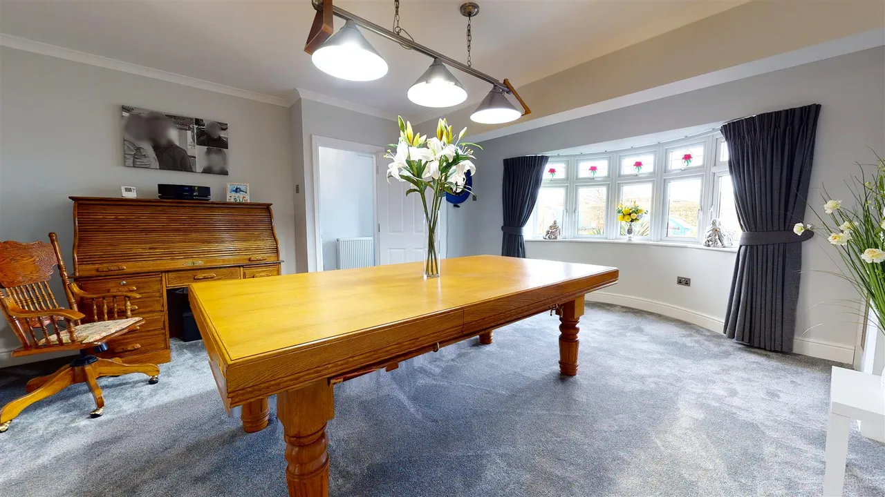 The Broadway, Loughton, IG10, photo 3