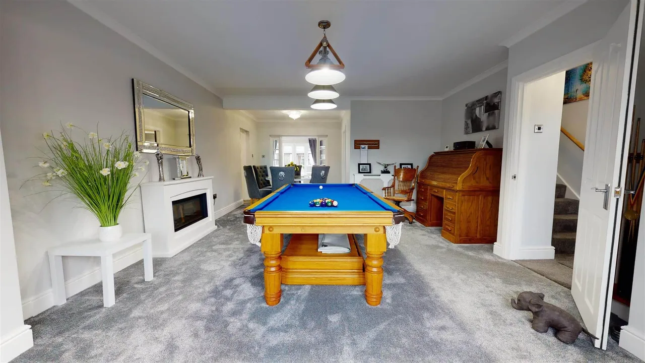 The Broadway, Loughton, IG10, photo 4