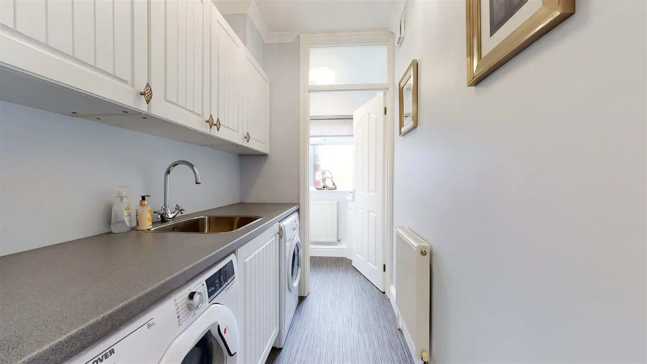 The Broadway, Loughton, IG10, photo 9