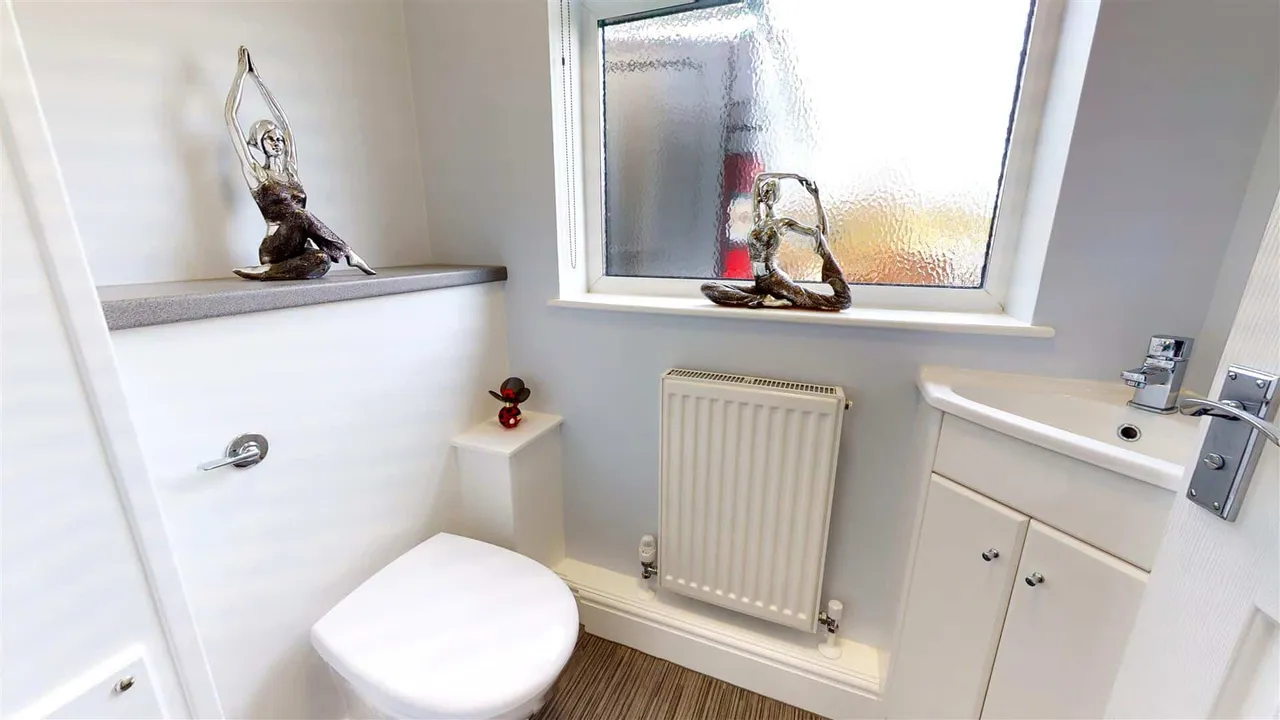 The Broadway, Loughton, IG10, photo 10