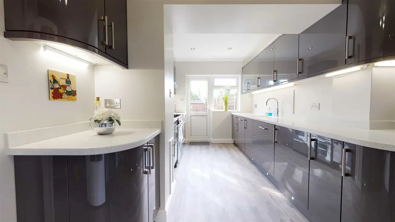 The Broadway, Loughton, IG10, photo 7