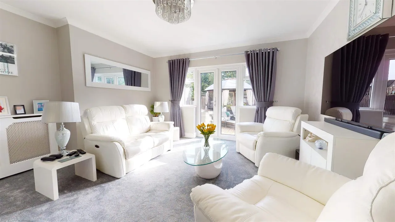 The Broadway, Loughton, IG10, photo 8