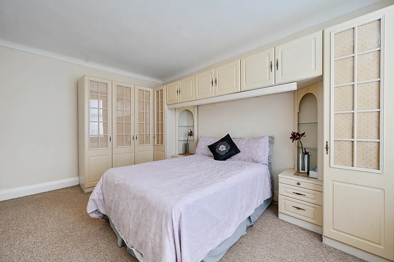 Flat 65 Norbiton Hall, Birkenhead Avenue, Kingston upon Thames, photo 8