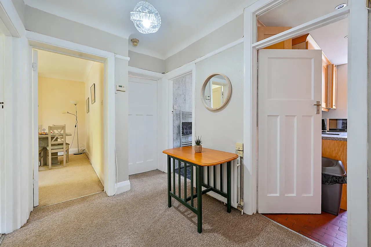 Flat 65 Norbiton Hall, Birkenhead Avenue, Kingston upon Thames, photo 7