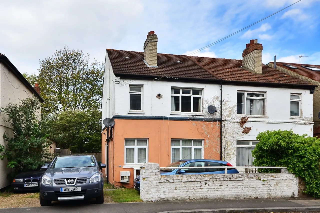 Mitcham, CR4, photo 5