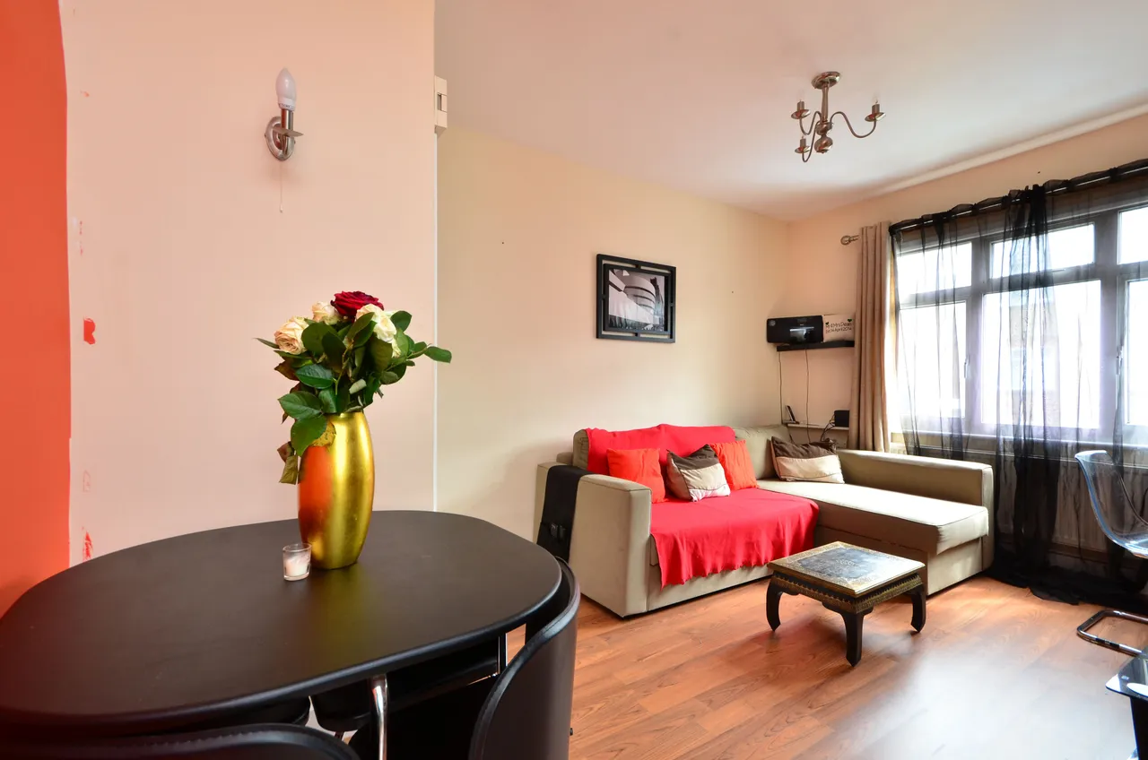 Mitcham, CR4, photo 6