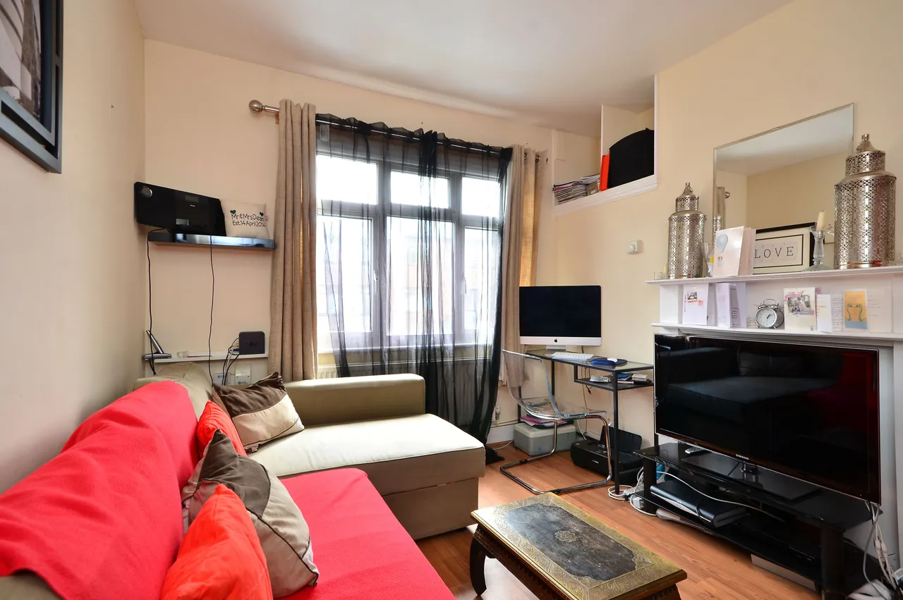 2 bed flat to rent, Mitcham, CR4