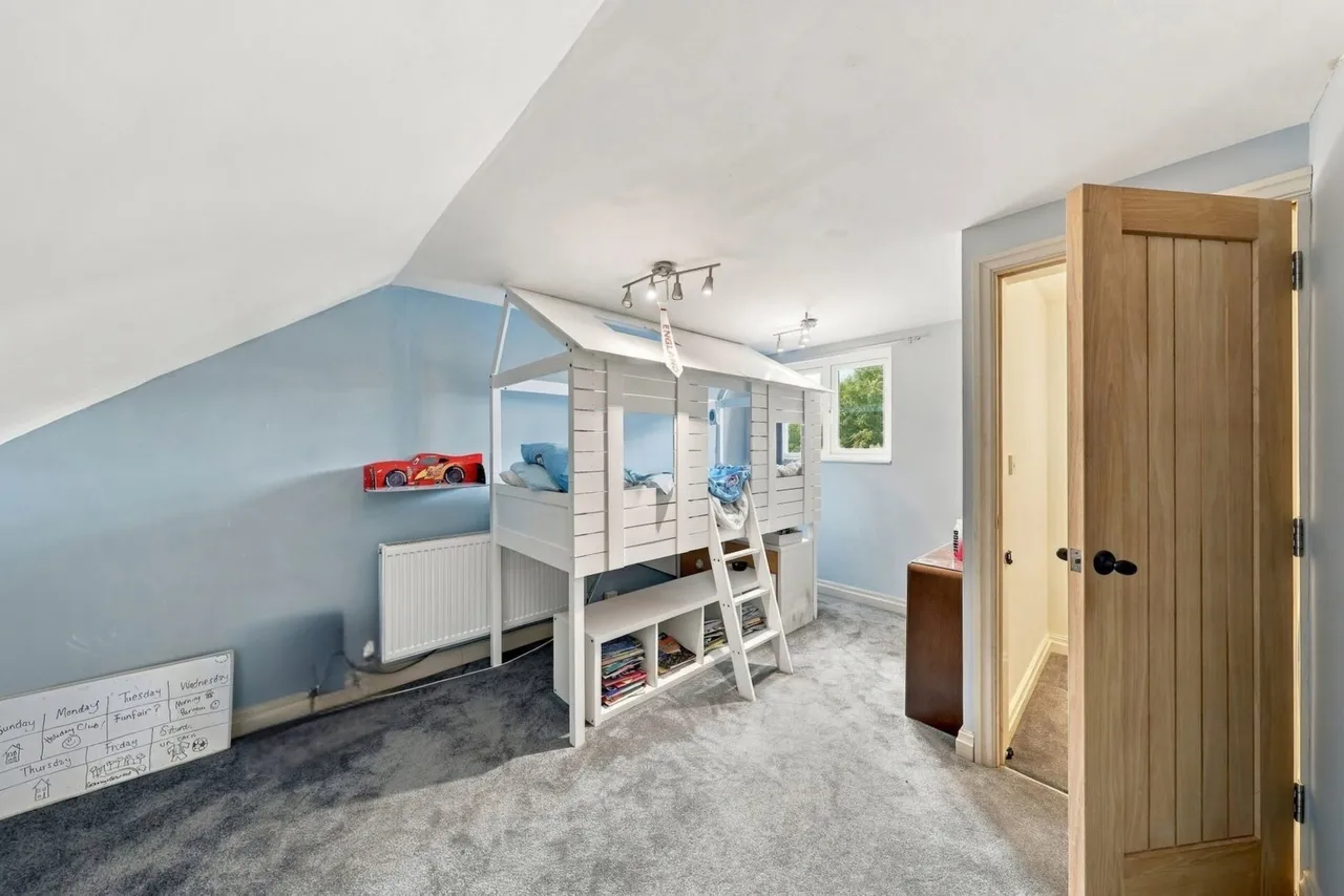 Moorfield Grove, Sale, M33, photo 16